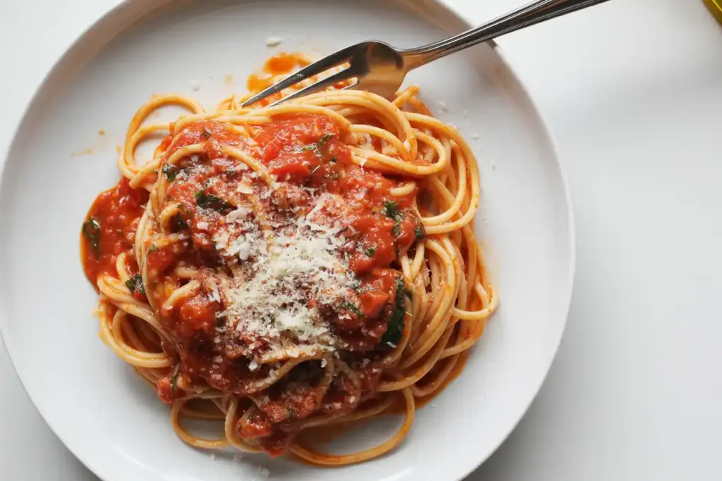 Spaghetti Marinara served